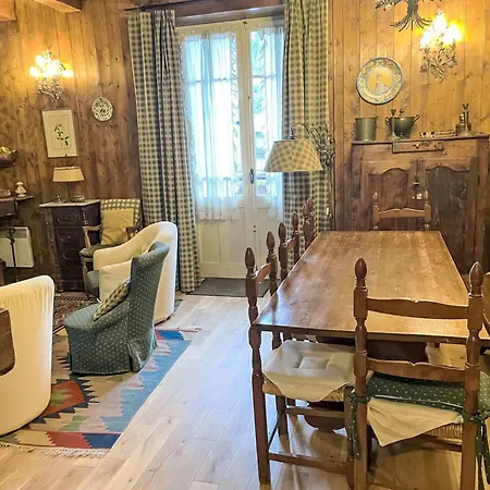 Les Charmoz-2 By Interhome